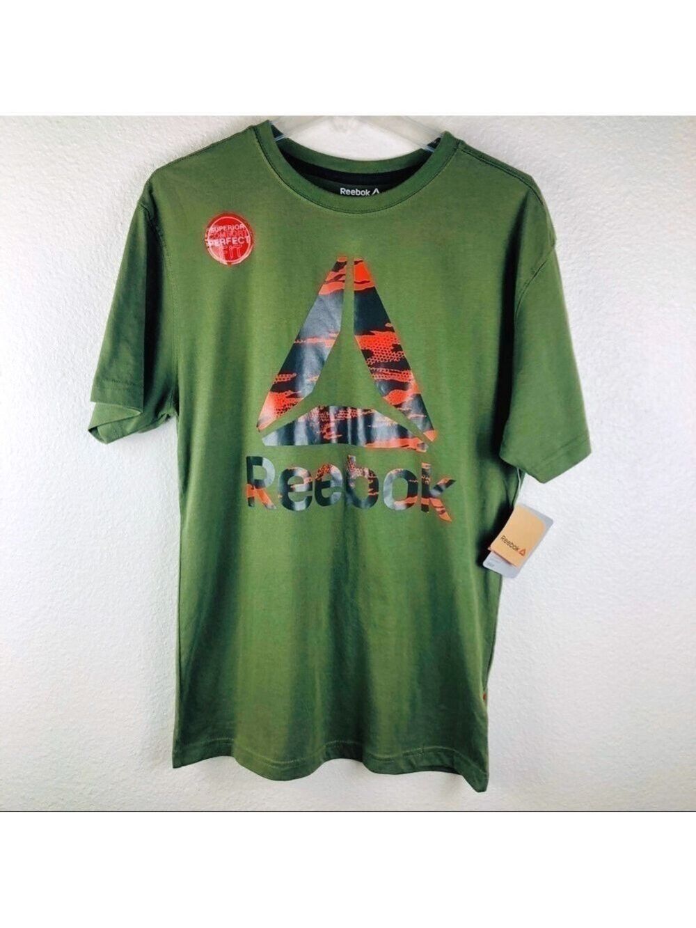 Men’s Reebok Green T-Shirt Size Small 🖤!